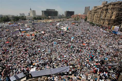 Tahrir Square Protests:  The Voice of Change echoing Through Cairo's Heart and Shaping Egypt's Destiny.